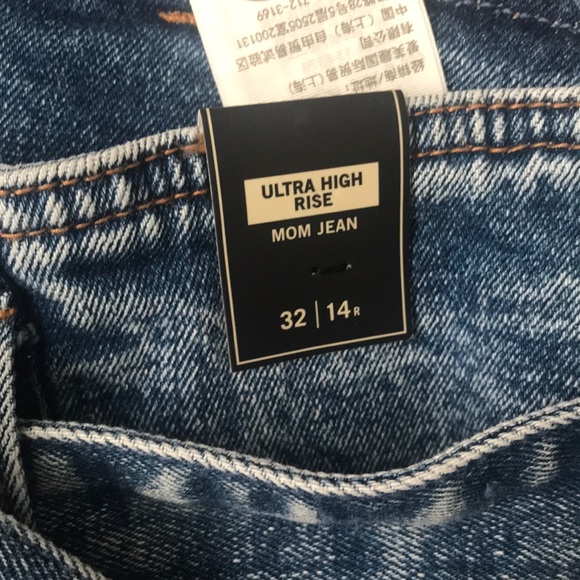 NWT- Abercrombie & Fitch- Mom Jean - 30/10 & 32/14 - Picture 5 of 9